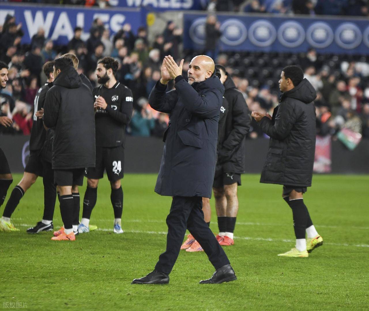 九游体育官网-包含窗口期CBA常规赛传出新动向；曼城完成体检；管理层表态：压力陡增；资深球员宣示担当的词条-九游体育官网