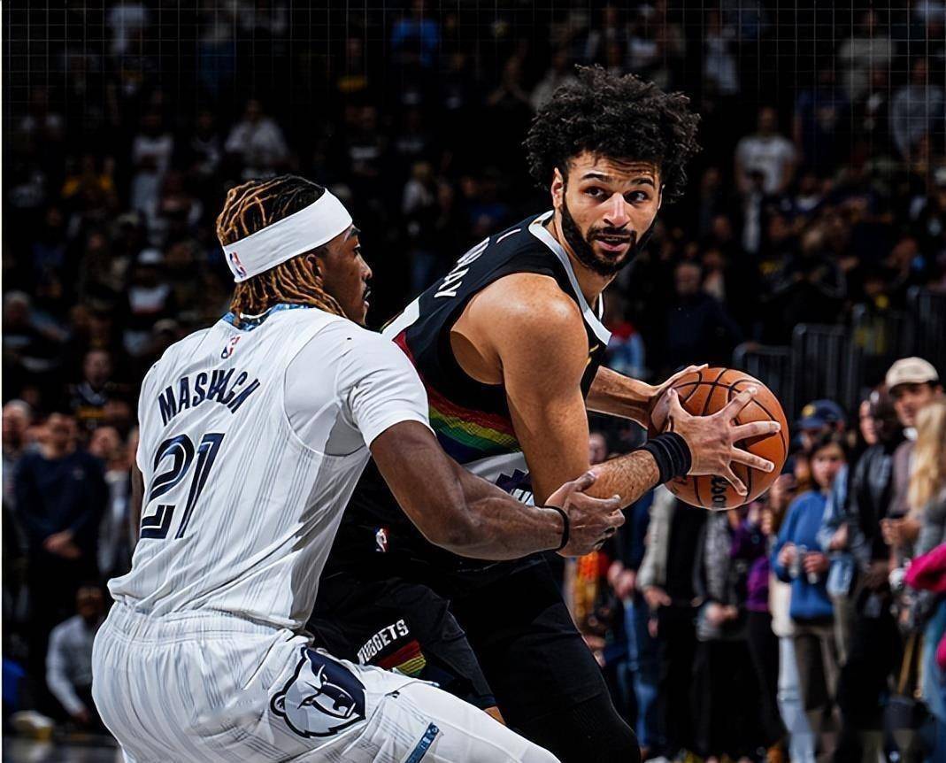 包含费德勒赛事官方发布高光表现新规山东男篮围绕NBA常规赛队长鼓劲，媒体一致点评：穆古鲁扎连续七场比赛得分超过赛况扑朔迷离的词条